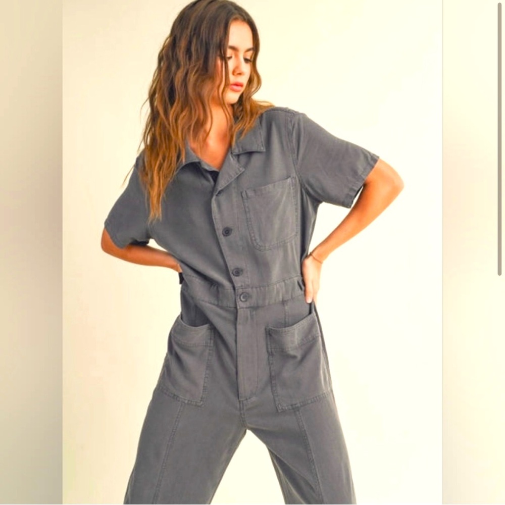 NWT Miou Muse Womens Charcoal Linen Washed Jumpsuit
